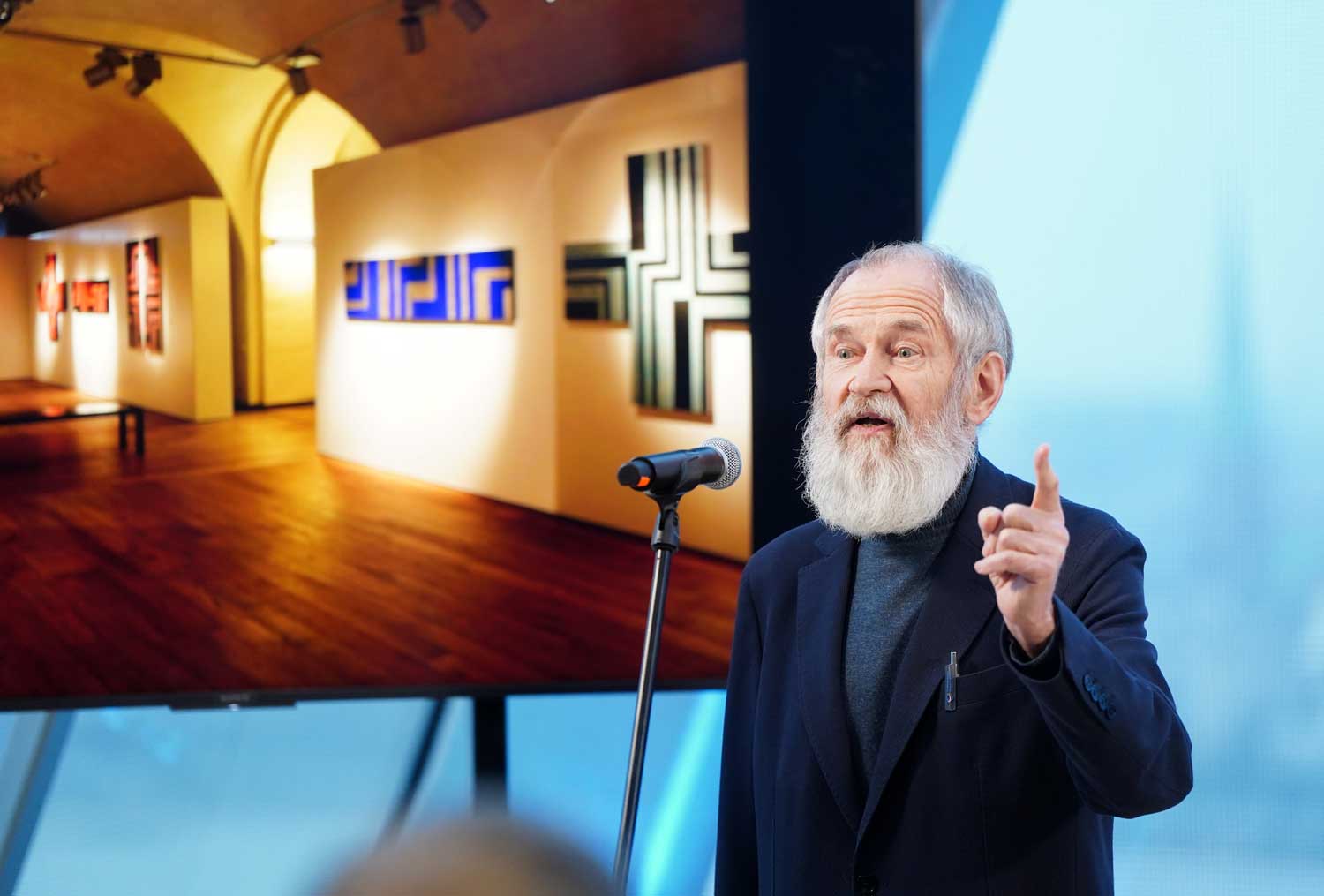 Arhitekts Jānis Lejnieks grāmatas “Kultūrtelpa – 21. gadsimta kultūras būves Latvijā” atvēršanas pasākumā Latvijas Nacionālajā bibliotēkā. 30.01.2024.