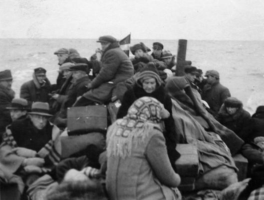 Bēgļu laiva “Centība” Baltijas jūrā 10.11.1944.