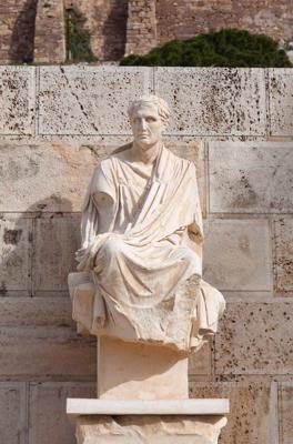 Menandra statuja Atēnu akropolē Grieķijā.