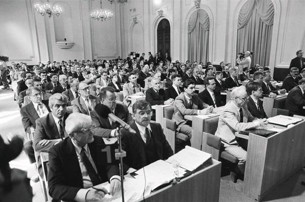 5. Saeimas pirmā sēde. Saeimas Sēžu zāle, 06.07.1993.
