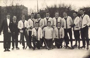 Latvijas Universitātes Akadēmiskās sporta biedrības bendija komanda. 20. gs. 20. gadi.