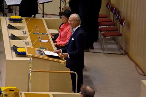 Zviedrijas karalis Kārlis XVI Gustavs uzrunā klātesošos jaunās parlamenta sesijas oficiālajā atklāšanā Riksdāgā. Stokholma, Zviedrija, 16.09.2008.
