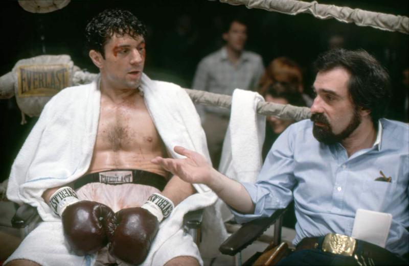 Mārtins Skorsēze un aktieris Roberts de Niro filmas "Saniknotais vērsis" uzņemšanas laukumā, 1980. gads.