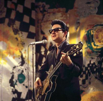 Rojs Orbisons uzstājas televīzijas šovā. Anglija, ap 1965. gadu.
