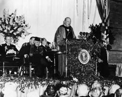Vinstons Čērčils uzstājas ar runu Vestminsteras koledžā Fultonā. ASV, 05.03.1946.