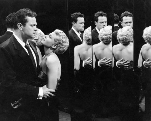 Orsons Velss un Rita Heivorte filmā "Lēdija no Šanhajas". 1948. gads.