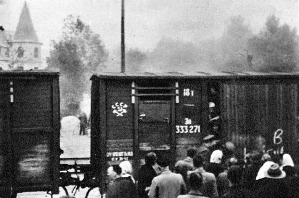 Latvijas iedzīvotāju deportācija. Ogres dzelzceļa stacija, 14.06.1941.