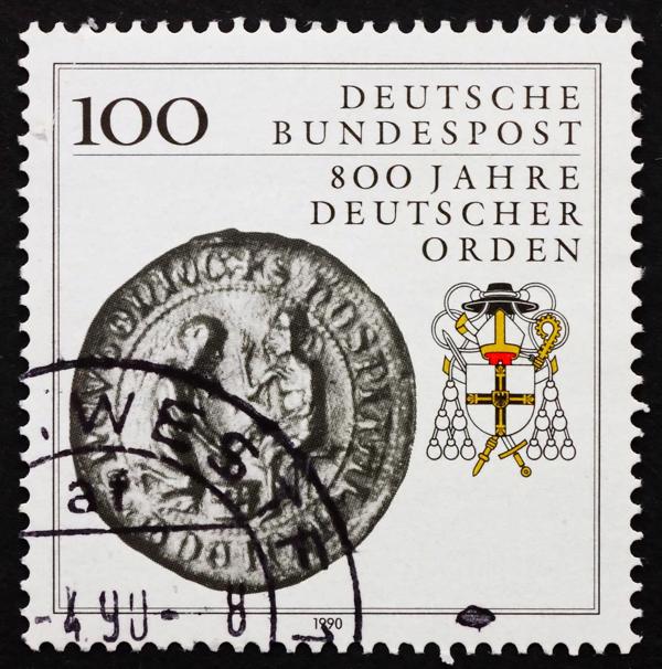Vācijas pastmarka, kas tika izdota 1990. gadā sakarā ar Vācu ordeņa astoņsimtgadi.