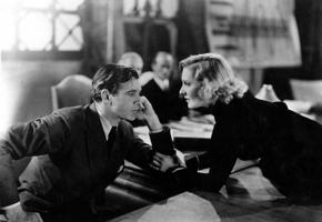 Gerijs Kūpers un Džīna Artūra filmā “Dīdsa kungs dodas uz pilsētu”. 1936. gads.