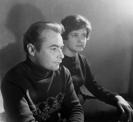 Ojārs Vācietis ar dzīvesbiedri Ludmilu Azarovu. Rīga, 11.1967.