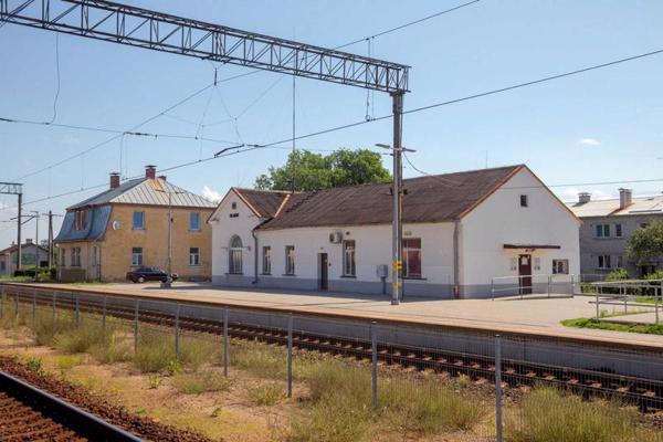Dzelzceļa stacija "Olaine" maršrutā Rīga–Jelgava. Olaine, 25.07.2019.