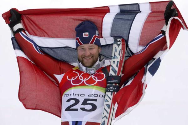 Hjētils Andrē Omots (Kjetil André Aamodt) svin uzvaru ziemas olimpiskajās spēlēs Turīnā. Itālija, 18.02.2006.
