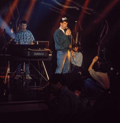 Pet Shop Boys. No kreisās: taustiņistrumentālists Kriss Lovs un dziedātājs Nīls Tenants. Montrē, Šveice, 1986. gads.