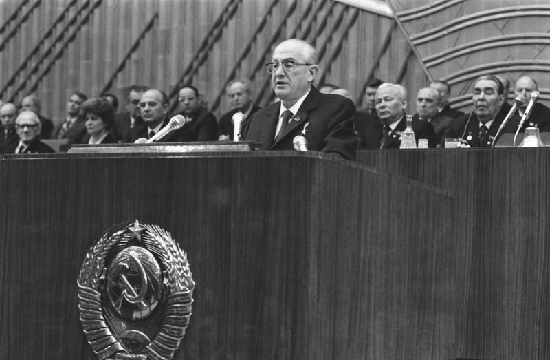 Jurijs Andropovs PSKP CK Politbiroja sanāksmē. Maskava, Kremlis, 22.04.1982.