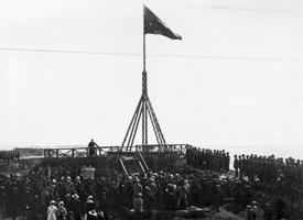 Somijas karoga pacelšana Suomenlinnas cietoksnī, 12.05.1918.