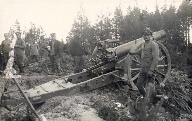 Igaunijas armijas Kuperjanova partizānu bataljona smagās artilērijas haubices komanda. 1919. gads.