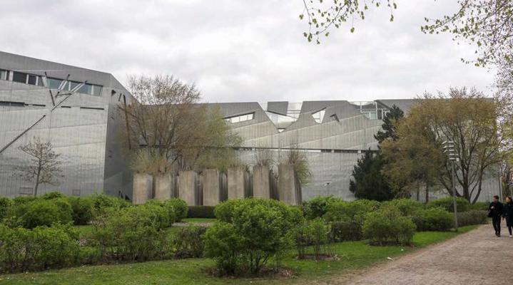 Arhitekta Daniela Libeskinda projektētā Ebreju muzeja ēka. Berlīne, 04.2017.
