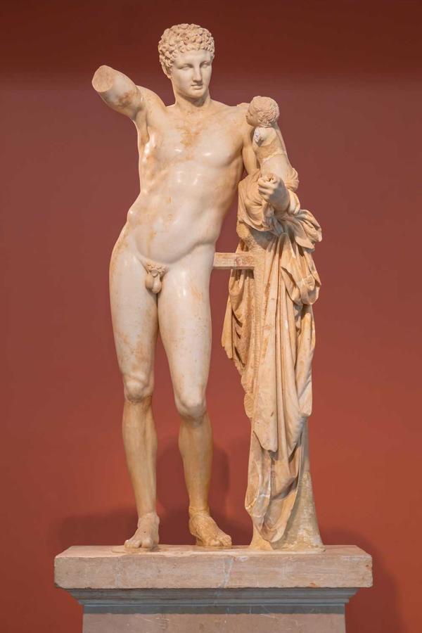 Praksitela veidotā Hermeja skulptūra Olimpijas arheoloģiskajā muzejā. Grieķija, 09.08.2023.