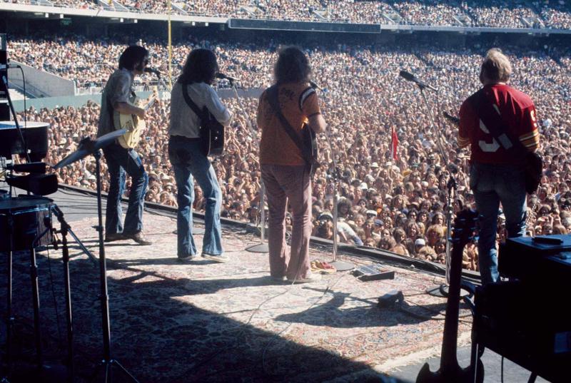 Crosby, Stills, Nash &amp; Young koncerts stadionā Oakland Colisseum. Oklenda, Kalifornijas pavalsts, ASV, 13.07.1974.