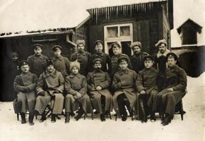 7. Bauskas latviešu strēlnieku pulka virsnieki. 1916.–1917. gada ziema.