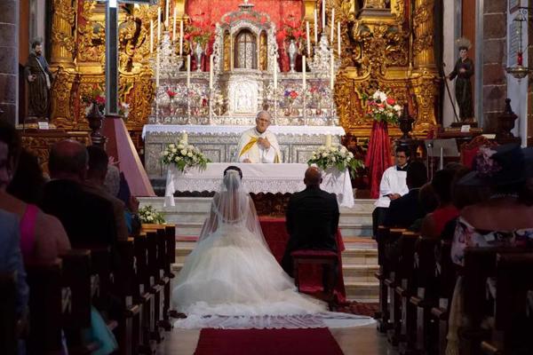 Laulības sakraments Bezvainīgās ieņemšanas baznīcā (Iglesia-Parroquia Matriz de Nuestra Señora de La Concepción). Santakrusa de Tenerife, Spānija, 28.09.2019.