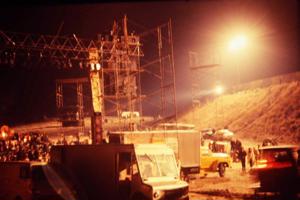 Skatuves būvniecība pirms Altamontas festivāla. Altamontas ātrumtrase, 06.12.1969.