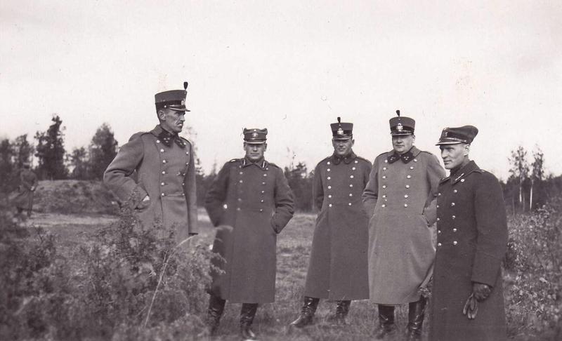 Militarizētās robežapsardzības priekšnieks pulkvedis Ludvigs Bolšteins (no kreisās) ar apgabala priekšniekiem, 09.1931.