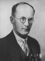 Sociālantropologs Broņislavs Maļinovskis (Bronisław Malinowski) iedibināja līdzdalīgās novērojuma metodes plašu izmantošanu pētījumos. 20. gs. 30. gadi.
