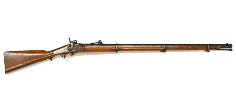 1. attēls: 1856. gada parauga 6 līniju (15,24 mm) strēlnieku šautene ar kapseles uzsitiena aizdedzi, ražota Krievijā, Sestroreckas ieroču rūpnīcā (Сестрорецкий оружейный завод) 1859. gadā.