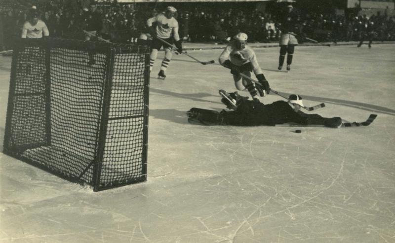 Pasaules meistarsacīkstēs hokejā, Latvija – Kanāda. Davosa, 20.01.1935.