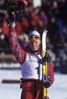 Bjērns Dēli pēc zelta medaļas izcīnīšanas 10 km distancē Lillehammeres ziemas olimpiskajās spēlēs. Norvēģija, 1994. gads.