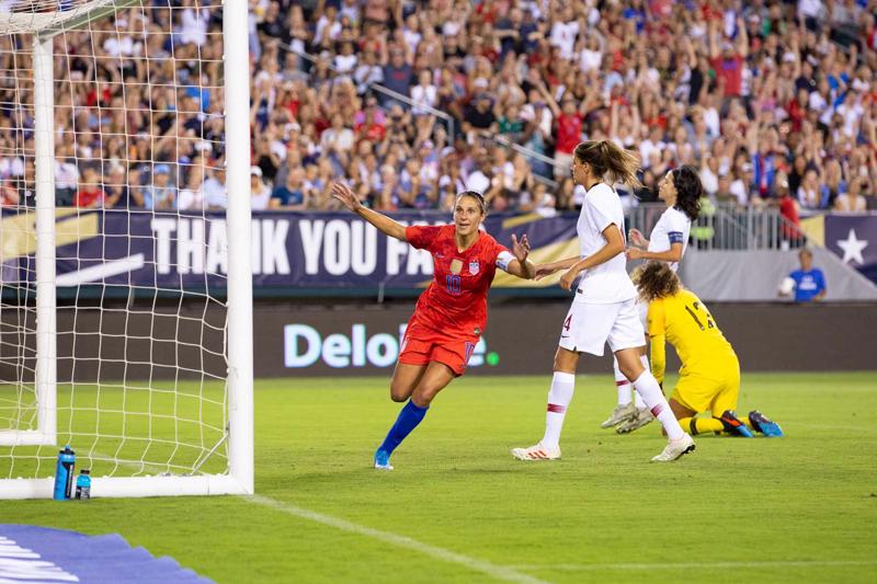 Karli Loida (Carli Anne Lloyd) pēc gūtajiem vārtiem Pasaules kausā sievietēm. Spēle starp ASV sieviešu futbola izlasi un Portugāles izlasi. Filadelfija, ASV, 29.08.2019.