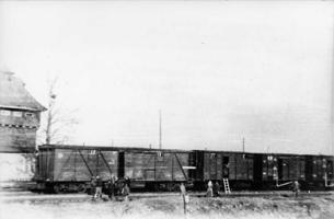 Iedzīvotāju deportācija Stendē. Stendes dzelzceļa stacija, 1949. gada 25. marts.