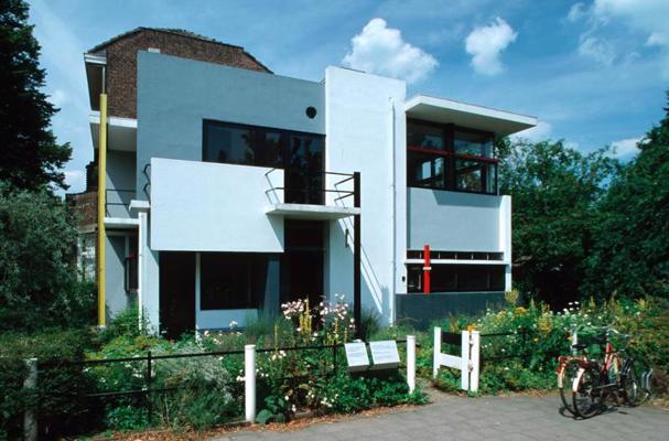 Gerita Rītvelda projektētā Šrēderes māja (Schröderhuis) Utrehtā. Nīderlande, 2003. gads.