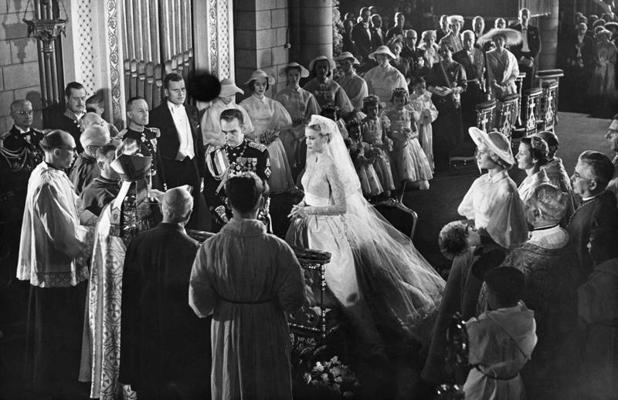 Greisas Kellijas un Monako firsta Renjē III kāzu ceremonija Monako katedrālē. 19.04.1956.