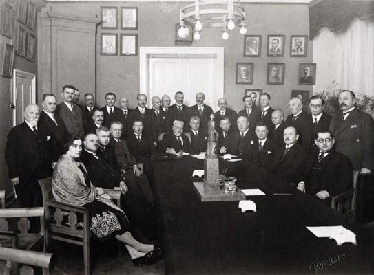 Latvijas sabiedriskie un kultūras darbinieki. Rīga, 1928. gads.