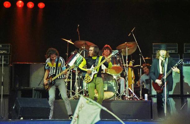 Slade uzstāšanās Redingas rokfestivālā. Anglija, 24.08.1980.