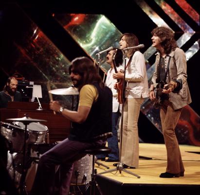  The Moody Blues. Lielbritānija, 07.1971. No kreisās: Maiks Pinders, Greiems Edžs, Rejs Tomass, Džastins Heivords un Džons Lodžs.