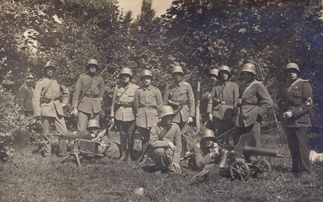 Liepājas brīvprātīgo strēlnieku vienības karavīri 1919. gada vasarā.