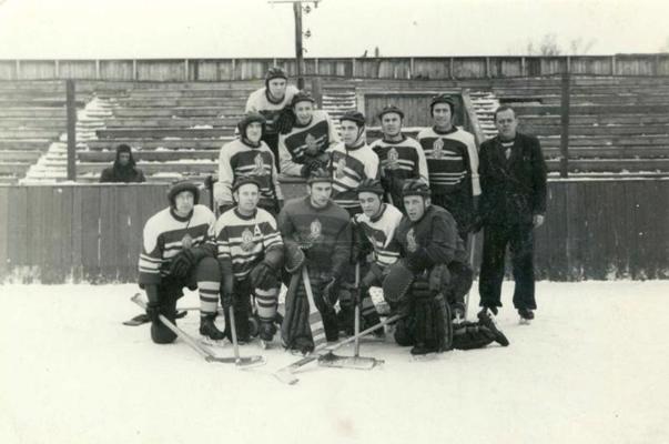 Hokeja komanda "Daugava". Rīga, 1953. gads.