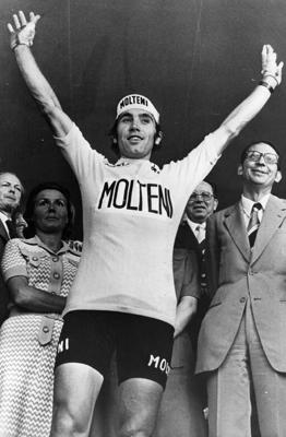 Edijs Merkss pēc uzvaras sacensībās Tour de France. Parīze, Francija, 22.07.1974.