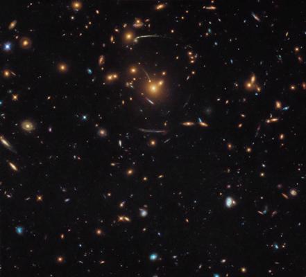 Galaktikas dažādās Visuma evolucionārās stadijās un attālumos no Zemes. Habla kosmiskā teleskopa uzņēmums, 2018. gads.