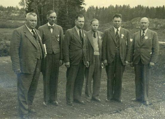Stenda šāvēji pasaules čempionātā šaušanā, Helsinki, 1937. gads. Otrais no kreisās – Haralds Blaus.