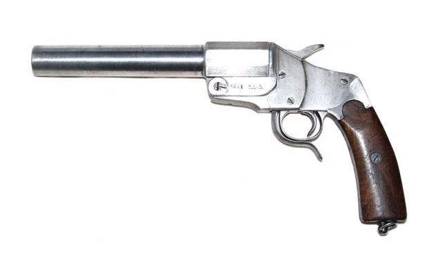 14. att. Mauzera sistēmas signālpistole M.1894, Pirmais Pasaules karš, Vācija, Mauzera firmas ieroču rūpnīca Obendorfā, kalibrs 26,5 mm.
