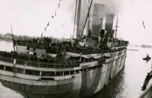 Vācu pasažieru kuģis “Steuben” ar vācbaltiešu izceļotājiem. Rīga, 1939. gads.