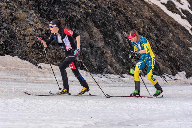 Aksela Gašē-Molarē un Tūve Aleksandersona uz finiša līnijas pasaules čempionātā. Arinsala, Andora, 04.03.2021.