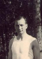 Adalberts Bubenko vieglatlētikas sacensībās Valkas sporta biedrības laukumā, 1931. gads.