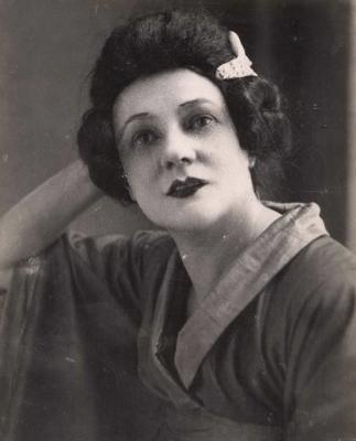 Ada Benefelde Čo-čo-sanas lomā izrādē Madame Butterfly. Latvijas Nacionālā opera, Rīga, 1925. gads.