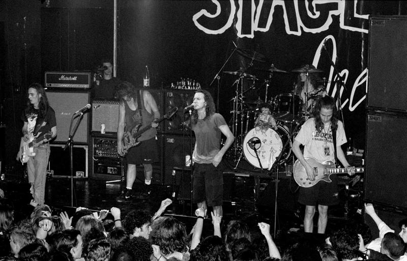 Pearl Jam uzstāšanās. Londona, 02.03.1992.