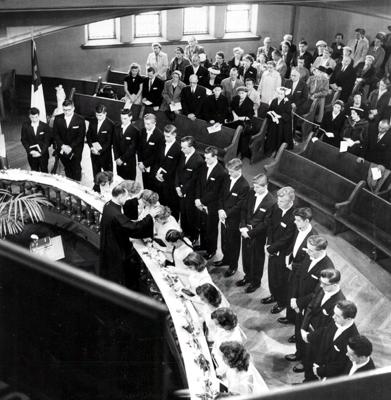 Jauniešu iesvētības Betlēmes baznīcā. 1957. gads.